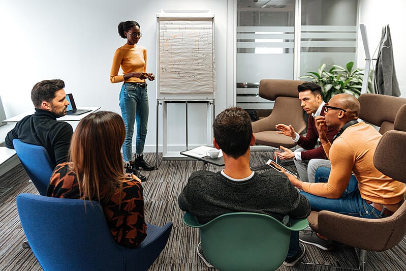 employee-giving-presentation-corporate-training